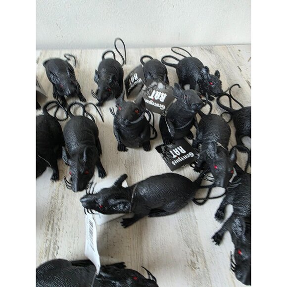 Greenbrier graveyard rat squeak Halloween mouse set lot huge prop decor lifelike - Picture 10 of 11
